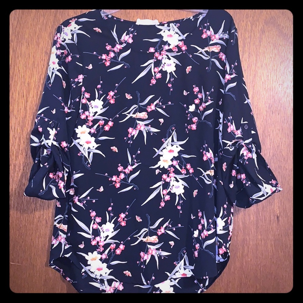 Made in Hawaii. Cute and Comfy Blouse